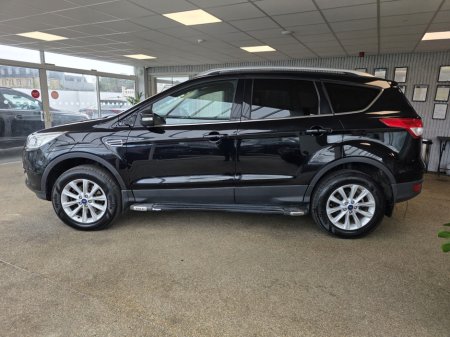 2016 Ford Kuga - thumbnail 4