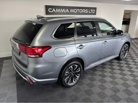 2018 Mitsubishi Outlander - thumbnail 4