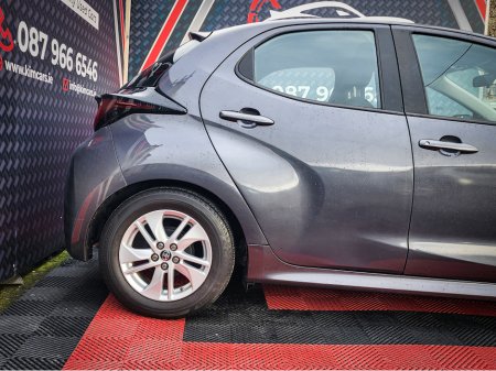 2022 Toyota Yaris 1.0 LUNA 4DR 1 Year Warranty €14,250