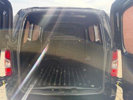 2019 Peugeot Partner - thumbnail 20