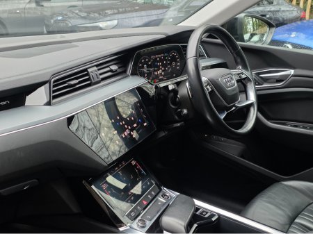 2020 Audi e-tron TECHNIK 50 QUATTRO AUTO. HUGE SPEC. FINANCE ARRANGED. SIMI. AA APPROVED. thumbnail
