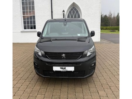 2022 Peugeot Partner PROFESSIONAL PLUS NO VAT! €18,750 thumbnail