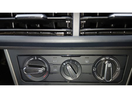 2018 Volkswagen Polo 1.0 LE  65BHP 5DR : One Owner : Air Con / Alloys / Fogs €13,950 thumbnail