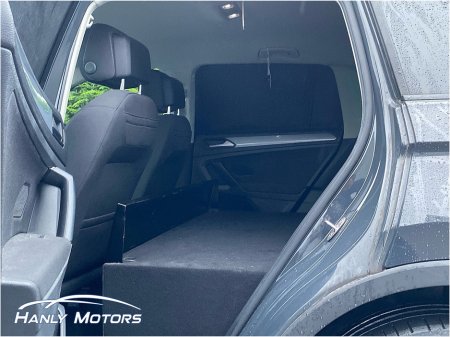 2021 Volkswagen Tiguan LIFE 2.0 TDI MANUAL 6SPEED FWD 122BHP 5 €24,450 thumbnail