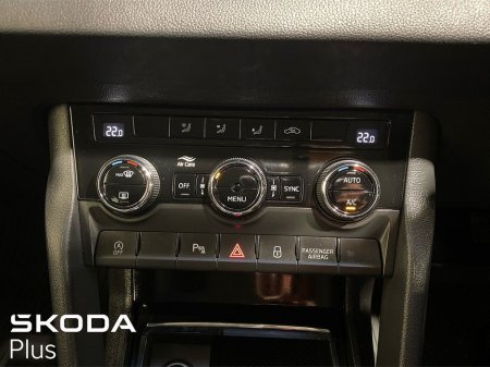 2025 Skoda Karoq Selection 2.0TDI 115bhp €35,950 thumbnail