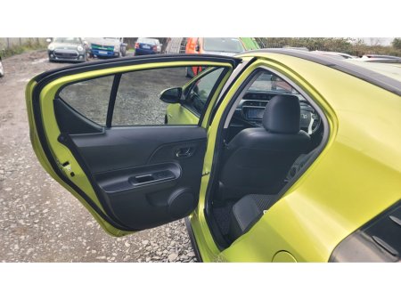 2016 Toyota Aqua - thumbnail 13