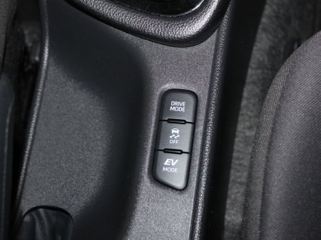 2020 Toyota Yaris 6aa-mxph10 €15,999 thumbnail