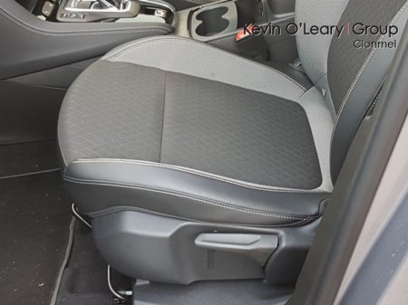 2023 Opel Grandland Sri-1.2 130ps-pet-8spauto 4DR €31,900