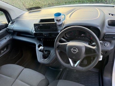 2022 Opel Combo - thumbnail 11