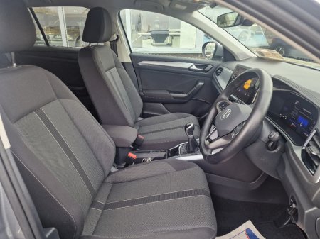 2024 Volkswagen T-Roc Spec ED 1.0tsi M6F 116HP €28,950 thumbnail