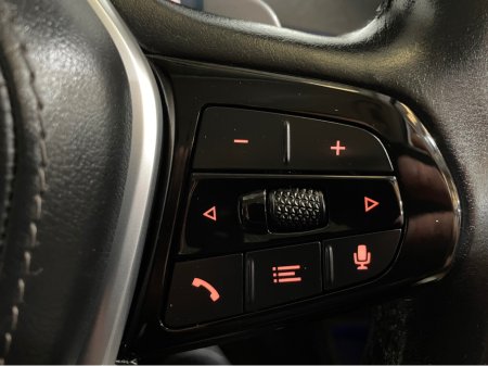 2021 BMW 5 Series - thumbnail 18