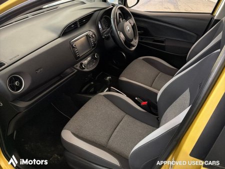 2019 Toyota Yaris HY Hybrid Y20 4DR Auto €13,900 thumbnail