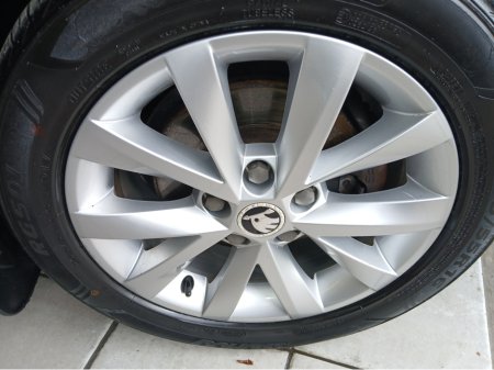 2017 Skoda Octavia 1.6 TDI AMBITION  115BHP : LOW MILEAGE : FINANCE ARRANGED : €13,950 thumbnail