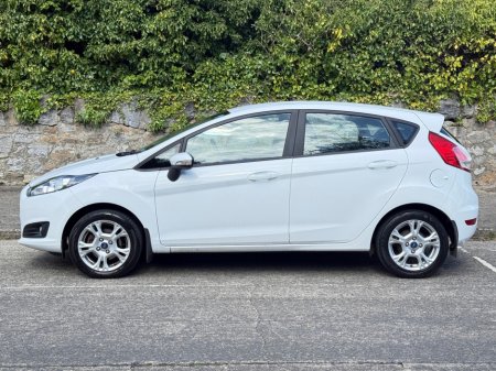 2014 Ford Fiesta - photo 2