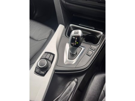 2012 BMW 3 Series - thumbnail 25