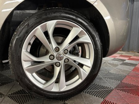 2017 Vauxhall Astra - thumbnail 16