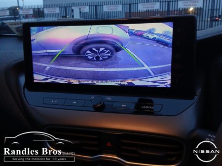 2025 Nissan Juke - thumbnail 17