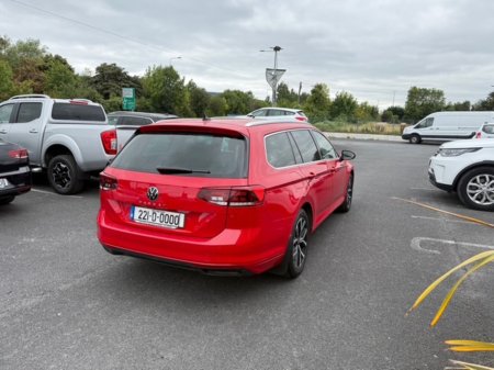 2022 Volkswagen Passat SEL TDI €32,995 thumbnail