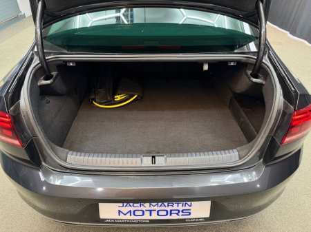 2022 Volkswagen Passat GTE S-A DSG €25,450 thumbnail