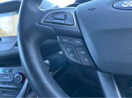 2018 Ford Kuga - thumbnail 10