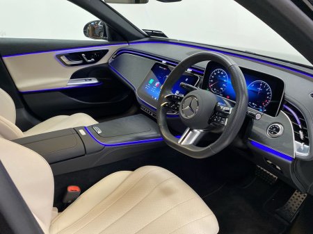 2025 Mercedes-Benz E Class - thumbnail 8