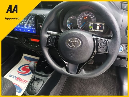 2017 Toyota Yaris 1.5 PETROL HYBRID ONLY 22,776kms COMPREHENSIVE SERVICE HISTORY (9 STAMPS) FACTORY IMMOBILISER PUSH BUTTON START MUTLIFUNCTION STEERING WHEEL AUTO HEADLIGHTS REVERSE CAMERA ANDROID AUTO & APPLE CARPLAY €14,950 thumbnail