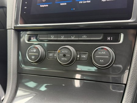 2018 Volkswagen Golf (182) 1.2 TSI COMFORTLINE TECH EDITION €21,450 thumbnail