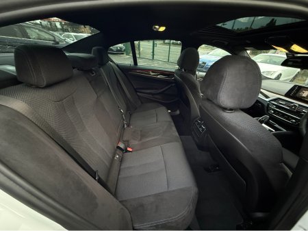 2017 BMW 5 Series M-SPORTS SUNROOF HUGE SPEC // STUNNING CAR €26,950 thumbnail