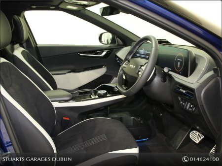 2022 Kia EV6 EV6 GT LINE: YACHT BLUE METALLIC, BLACK AND IVORY ALCANTARA INTERIOR, SUNROOF, 360 CAMERAS, WIRELESS CHARGING, HEADS UP DISPLAY €31,945 thumbnail