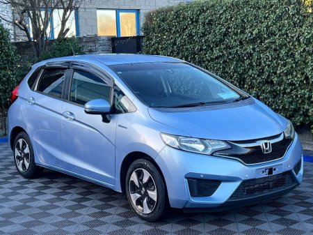 2016 Honda Fit F-PACKAGE 1.5 HYBRID // SERVICE HISTORY // REVERSE CAMERA // DIGITAL CLIMATE CONTROL €10,900 thumbnail