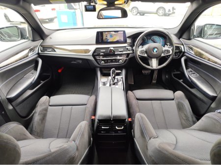 2018 BMW 5 Series - thumbnail 21