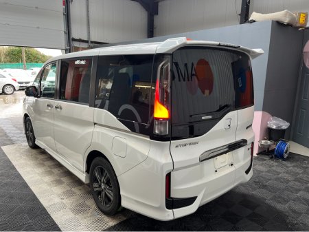 2021 Honda Stepwagon - thumbnail 4