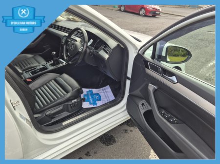 2016 Volkswagen Passat - thumbnail 16