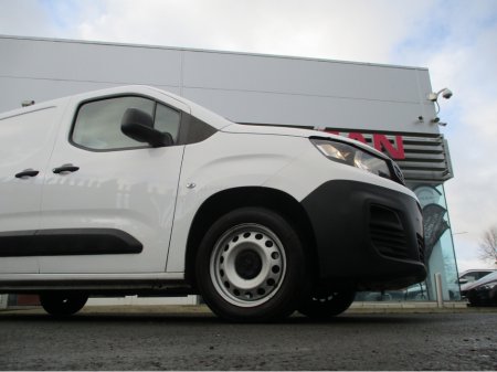 2021 Peugeot Partner 1.5 BLUE HDI 100 LONG BODY 6.2 €15,250 thumbnail