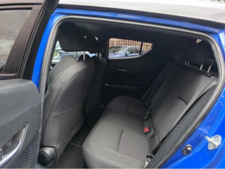 2018 Toyota C-HR LUNA HYRBID AUTO. HUGE SPEC. FINANCE ARRANGED. SIMI. AA APPROVED. €18,950 thumbnail