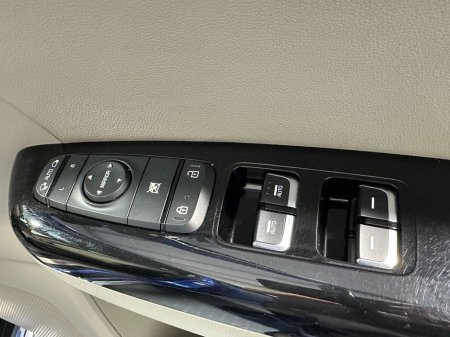 2019 Kia Sportage - thumbnail 24