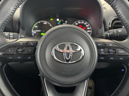 2024 Toyota Yaris - thumbnail 15