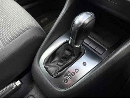 2012 Volkswagen Golf - thumbnail 15