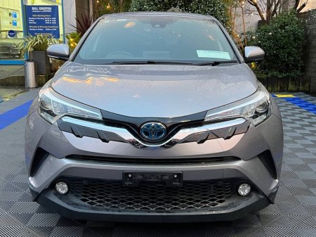 2018 Toyota C-HR G-LED EDITION 1.8 HYBRID // HEATED SEATS // DIAMOND CUT ALLOYS // ADAPTIVE CRUISE CONTROL €19,900 thumbnail
