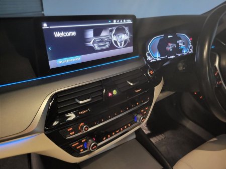 2021 BMW 5 Series - thumbnail 24