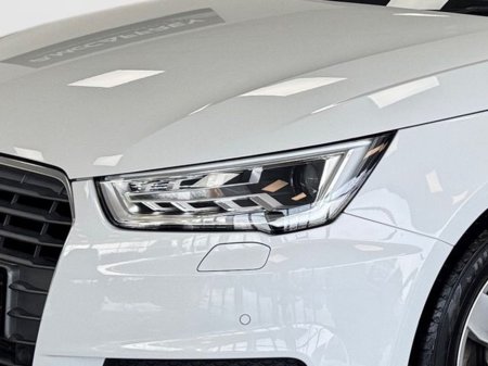 2017 Audi A1 - thumbnail 9