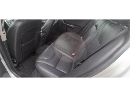 2015 Volvo V60 D2 SE 5DR...LOW MILEAGE... €10,950 thumbnail