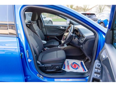 2024 Ford Focus 2024 Ford Focus Blue 1.0L EcoBoost 125PS ST-Line €27,950 thumbnail