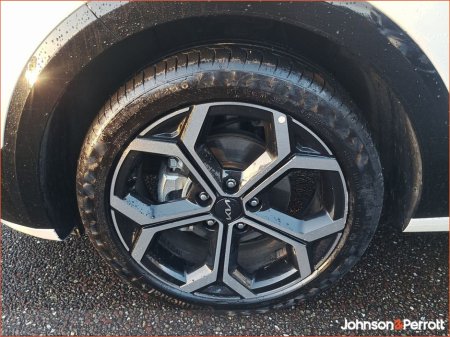 2025 Kia Niro Niro K3 HEV 3.9% APR Available! €35,900 thumbnail