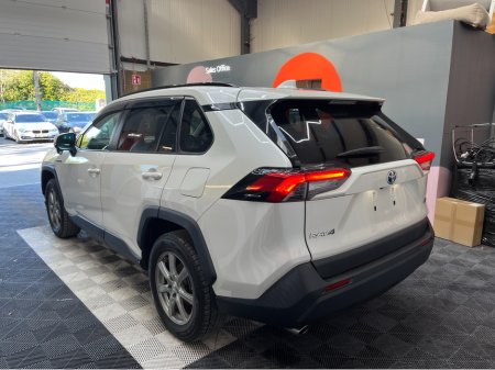 2020 Toyota Rav4 - photo 4