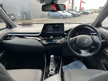 2020 Toyota C-HR - thumbnail 8