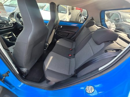 2015 Volkswagen up! - thumbnail 11