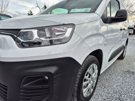 2023 Fiat Doblo - thumbnail 2