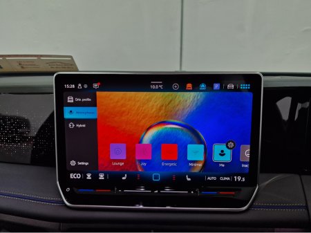 2025 Volkswagen Tiguan 1.5TSi PHEV R-LINE AUTOMATIC **ONE OWNER / NEW MODEL / APPLE CARPLAY / ADAPTIVE CRUISE CONTROL / BLIND SPOT ASSIST / HEATED & MASSAGE FRONT SEATS / HEATED STEERING WHEEL / WIRELESS PHONE CHARGING** €50,900 thumbnail