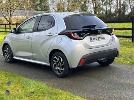 2021 Toyota Yaris - thumbnail 9